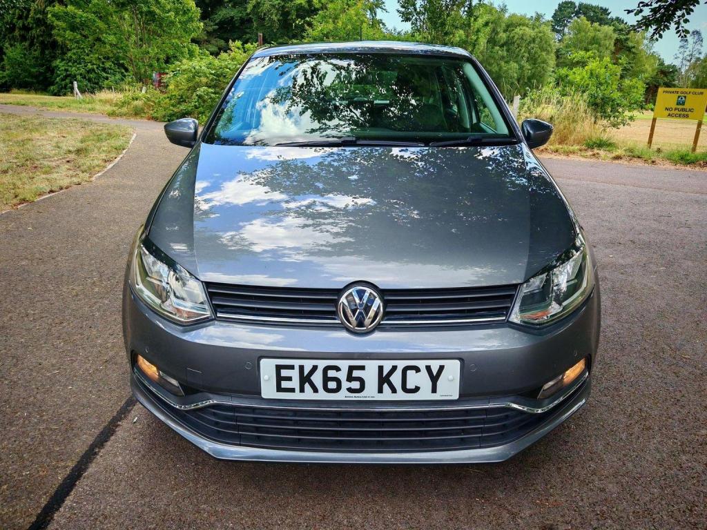 VOLKSWAGEN POLO