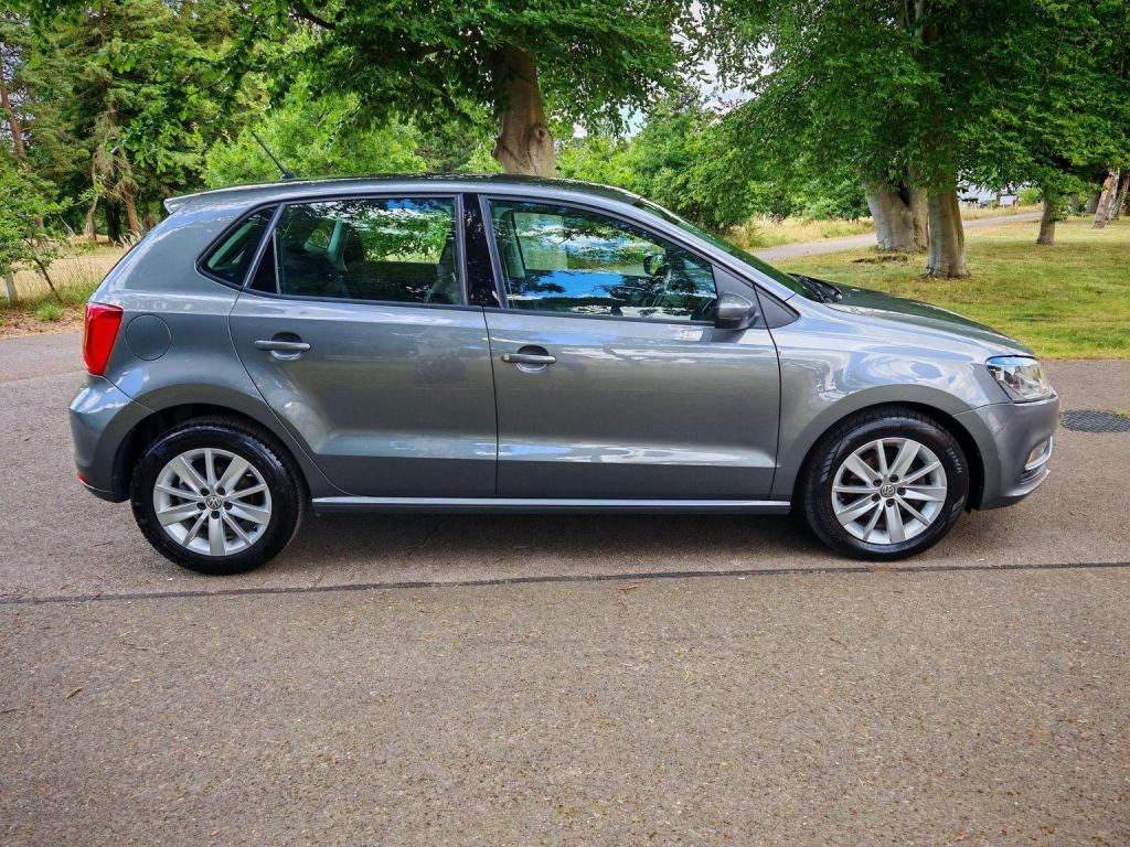 View VOLKSWAGEN POLO 1.2 TSI BlueMotion Tech SE Euro 6 (s/s) 5dr