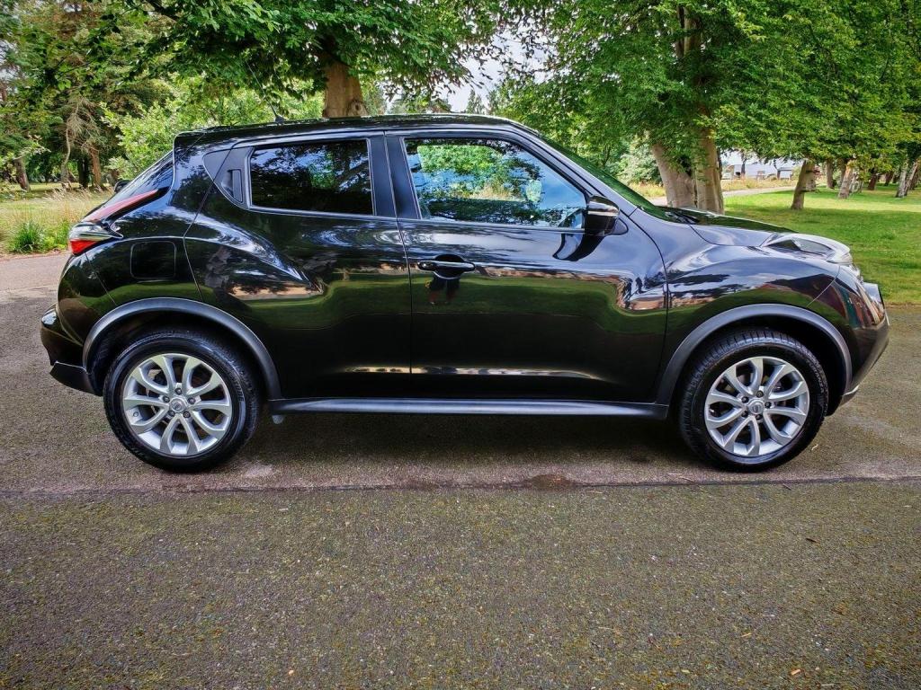 View NISSAN JUKE 1.6 Tekna XTRON Euro 5 5dr