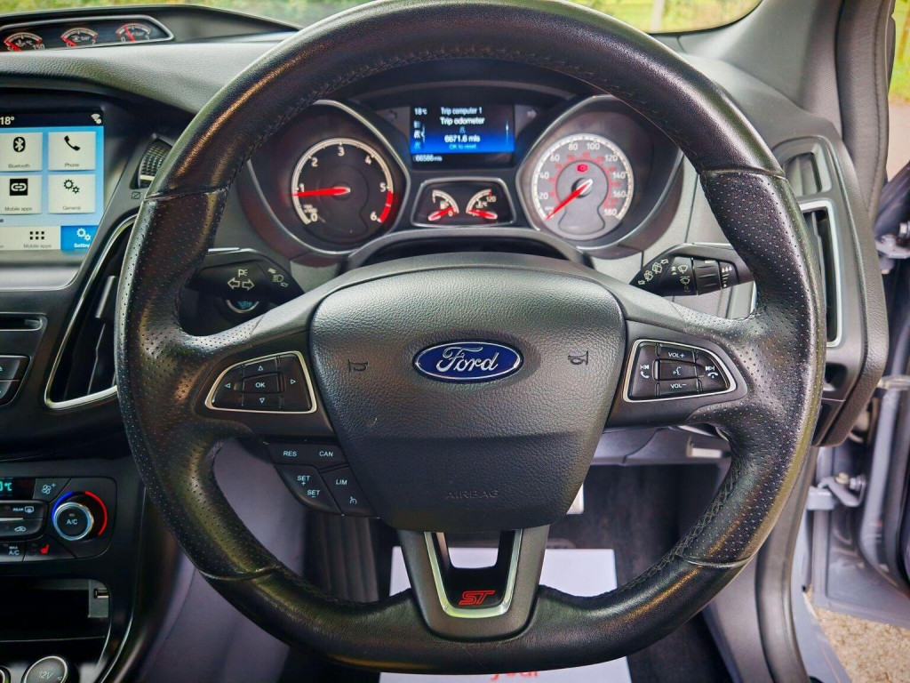 FORD FOCUS