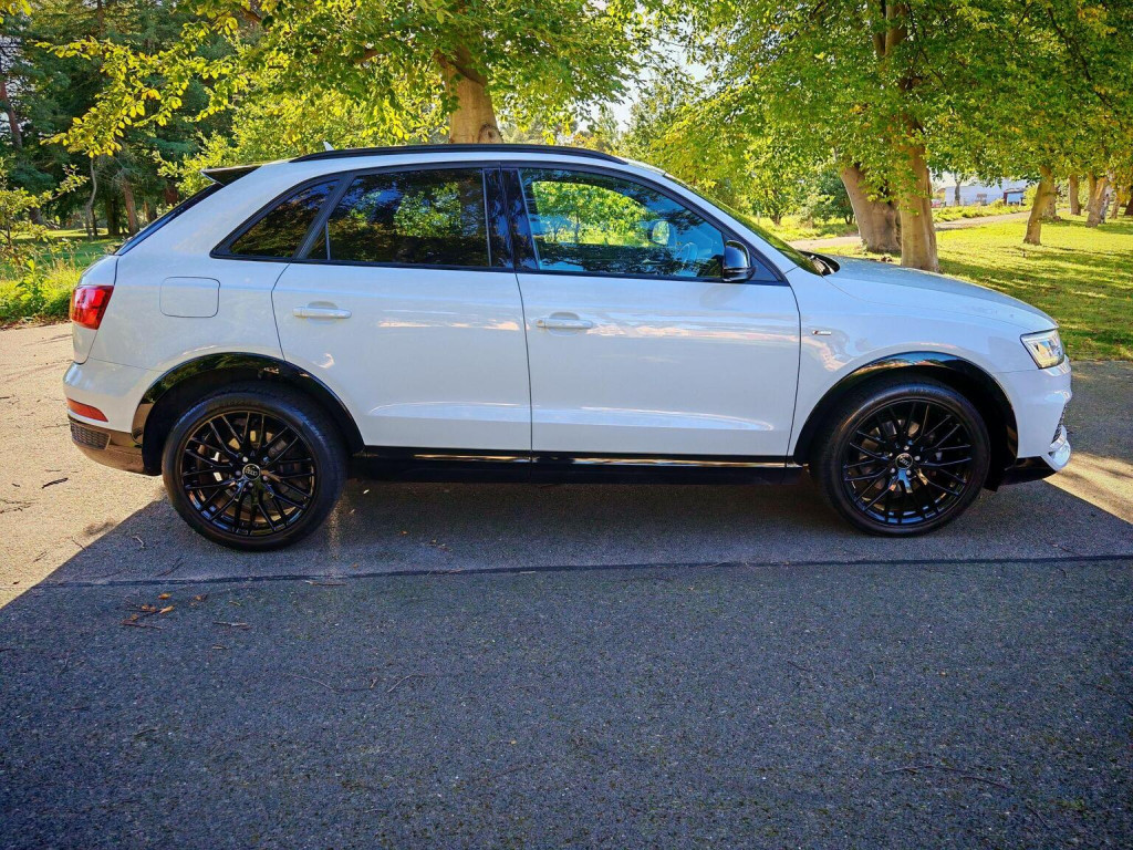 View AUDI Q3 1.4 TFSI CoD Black Edition S Tronic Euro 6 (s/s) 5dr