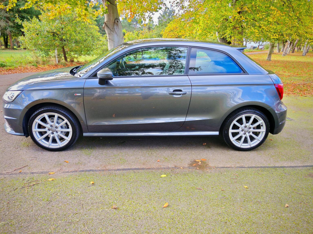AUDI A1