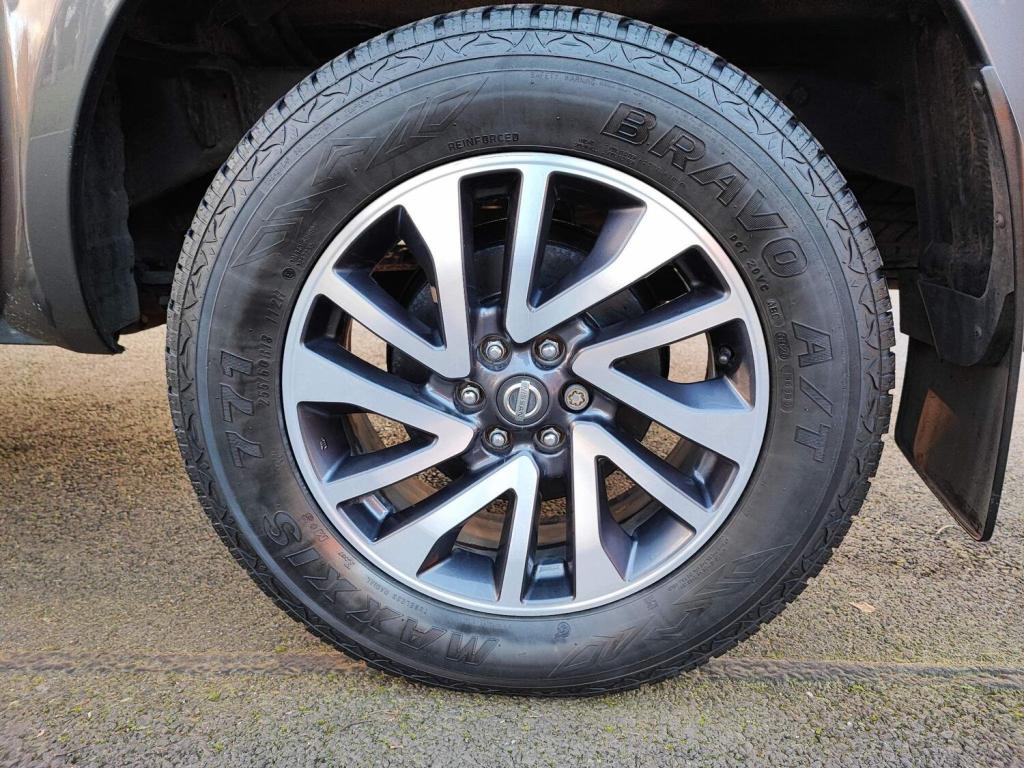 NISSAN NAVARA