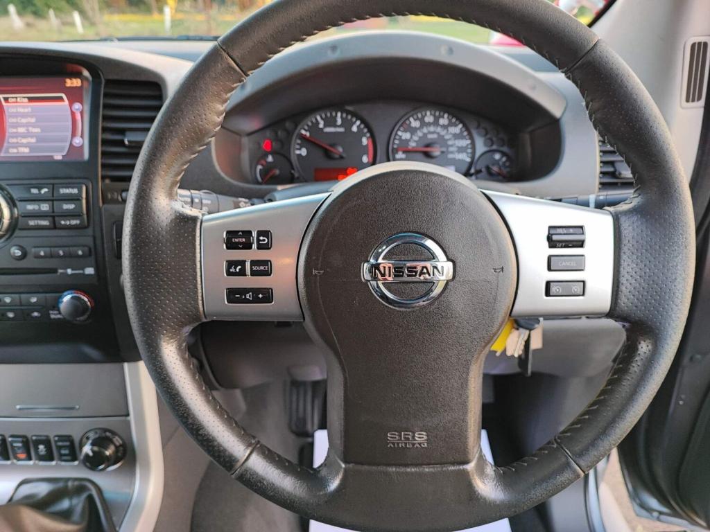 NISSAN NAVARA