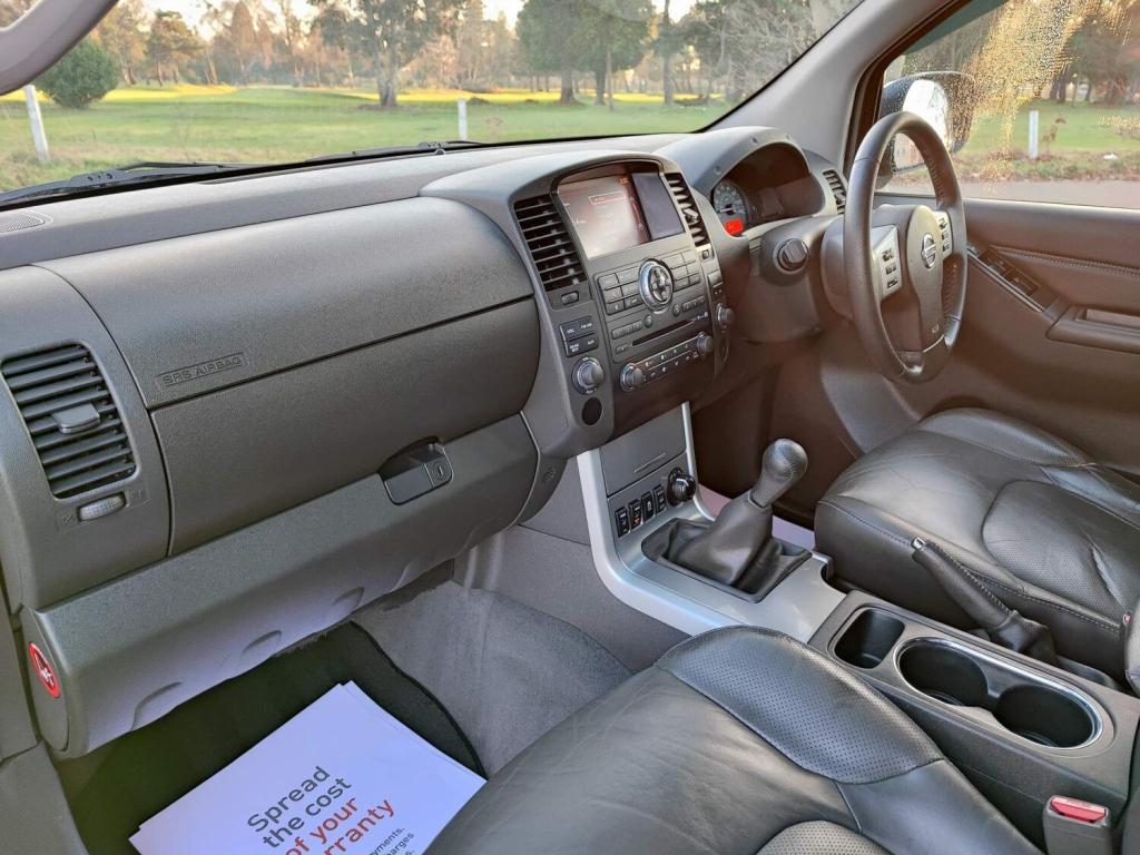 NISSAN NAVARA