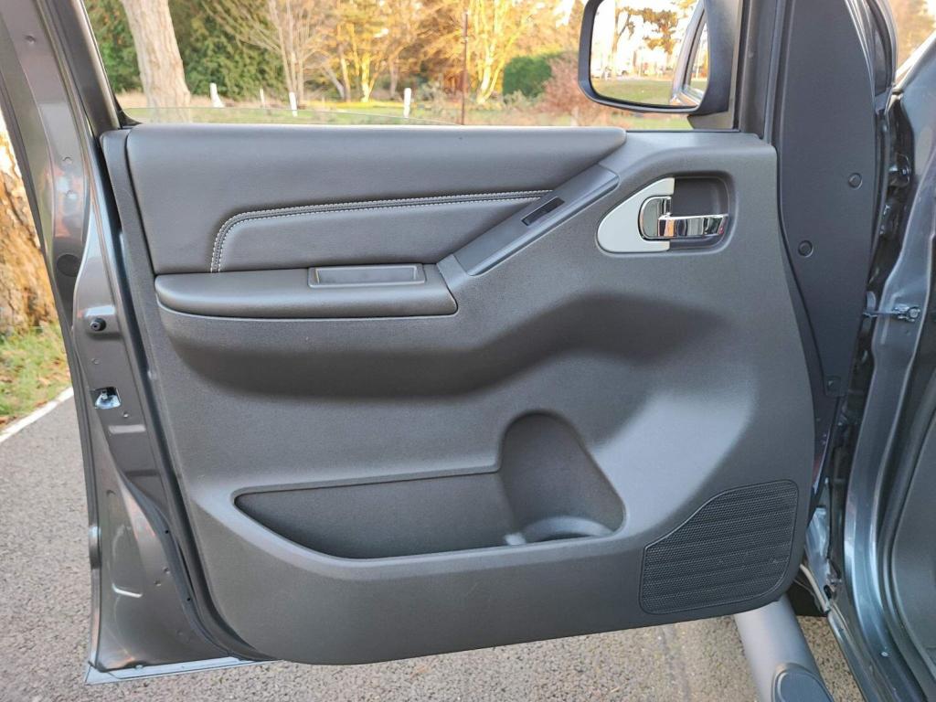 NISSAN NAVARA