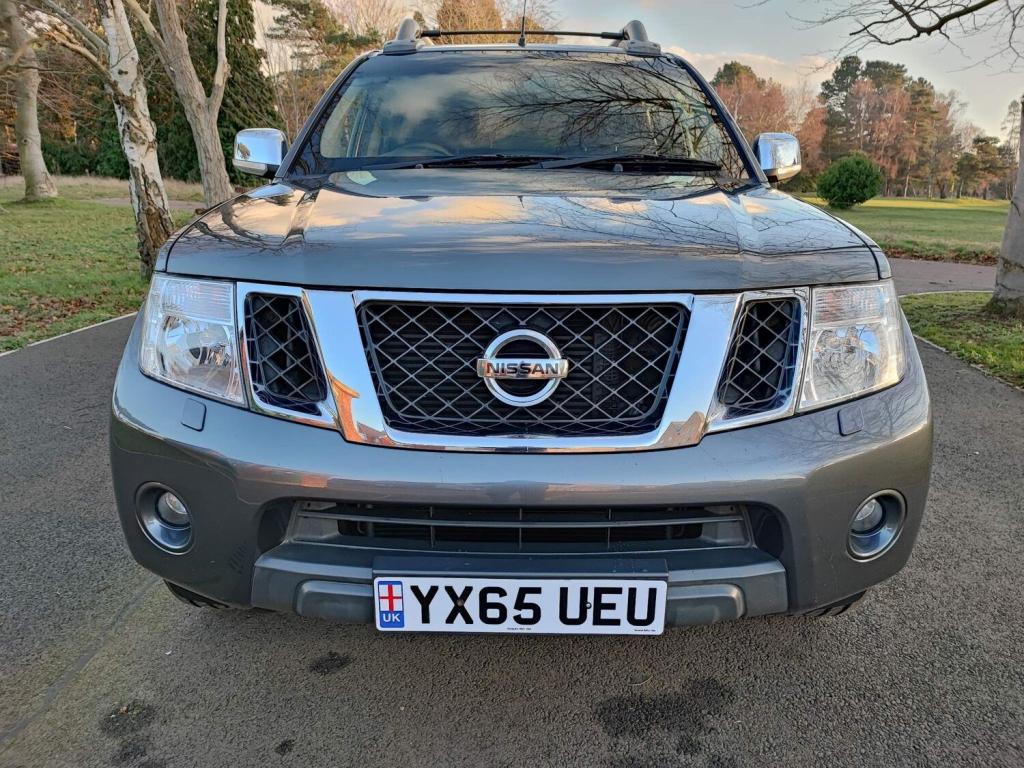 NISSAN NAVARA