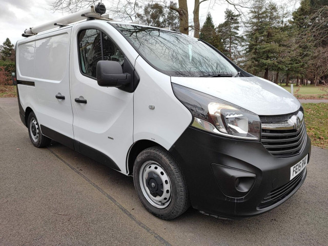 VAUXHALL VIVARO