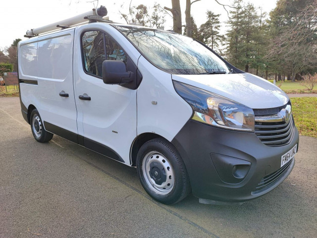 VAUXHALL VIVARO