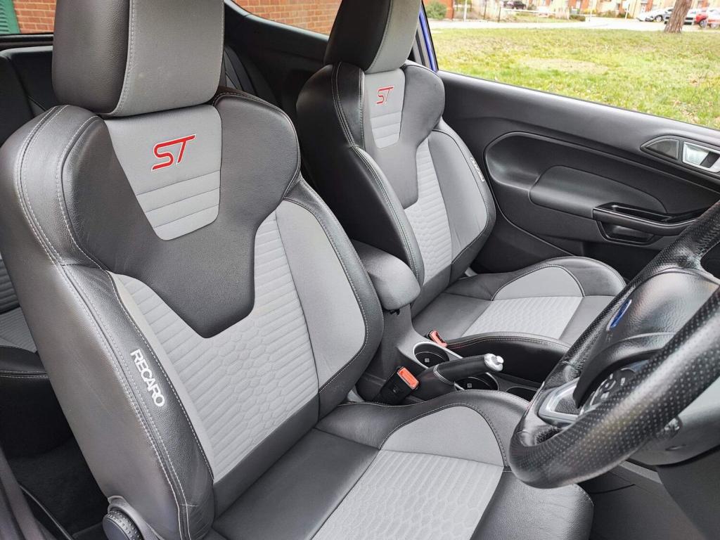 FORD FIESTA