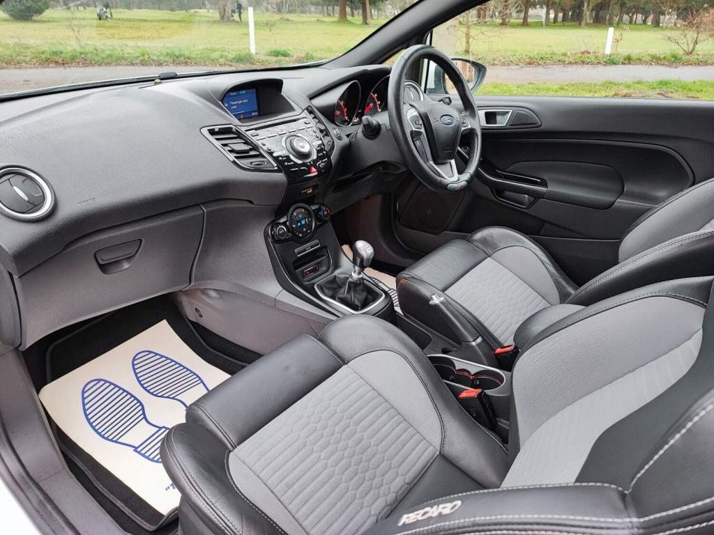 FORD FIESTA