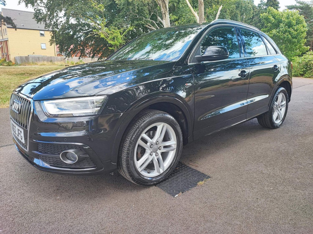 AUDI Q3