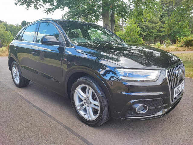 AUDI Q3