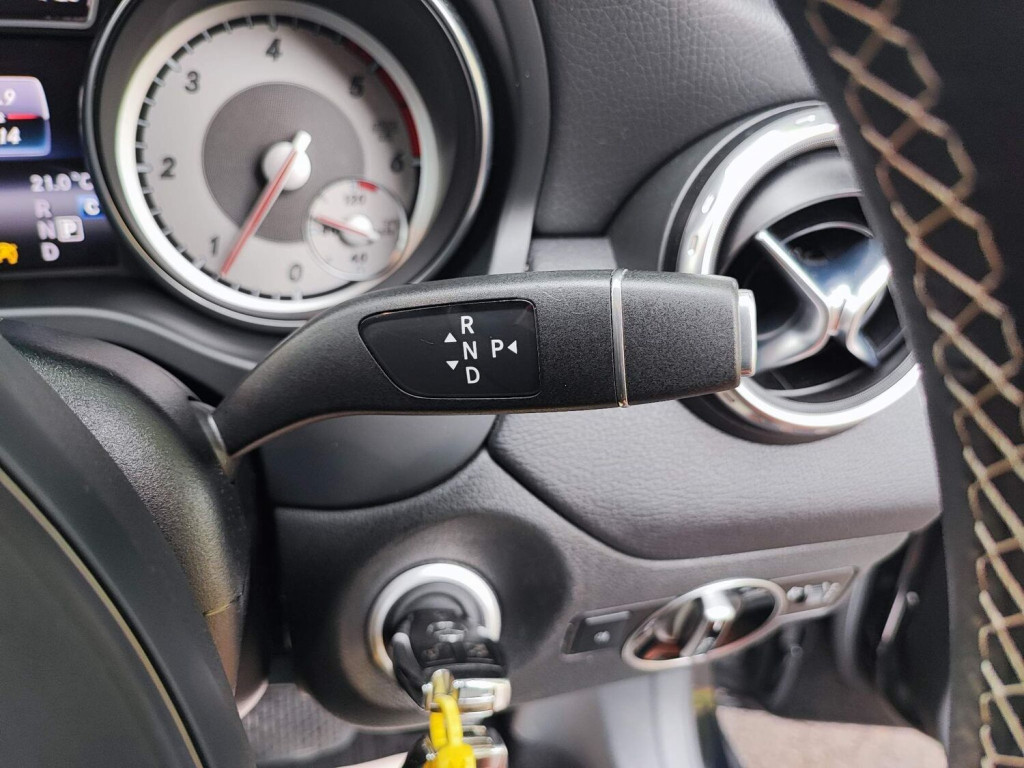 MERCEDES-BENZ GLA CLASS