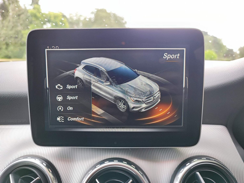 MERCEDES-BENZ GLA CLASS