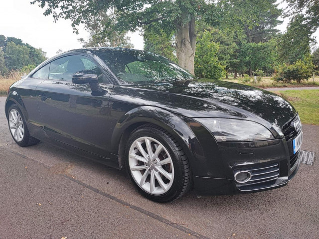 AUDI TT