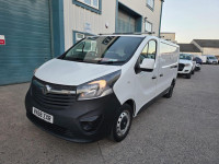 VAUXHALL VIVARO