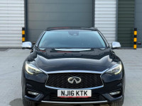 INFINITI Q30
