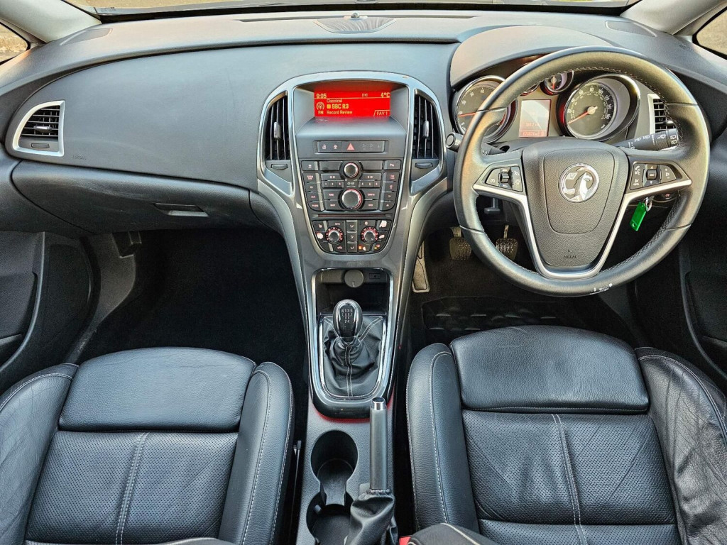 VAUXHALL ASTRA