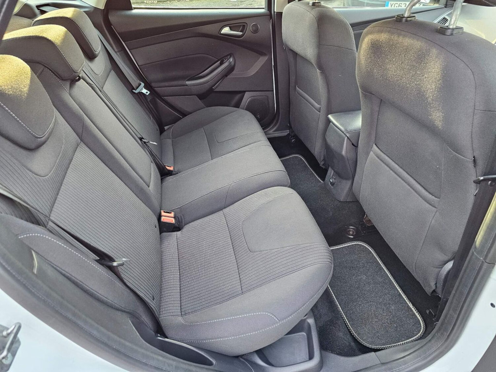 FORD FOCUS