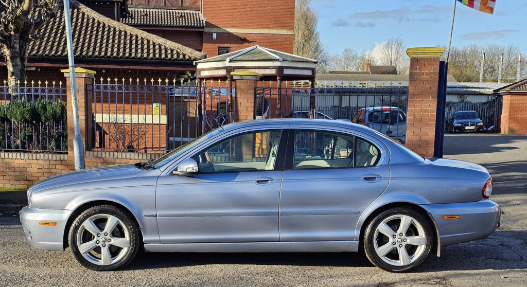 JAGUAR X-TYPE