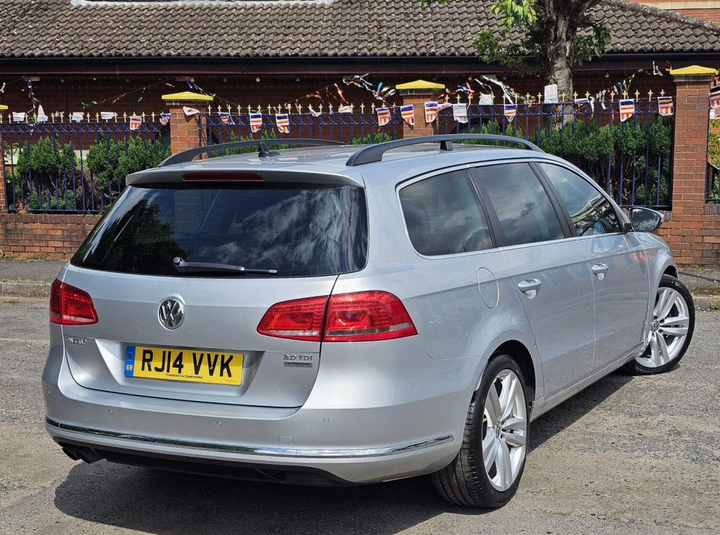 VOLKSWAGEN PASSAT