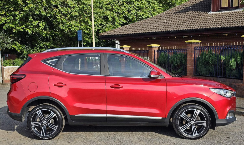 MG ZS