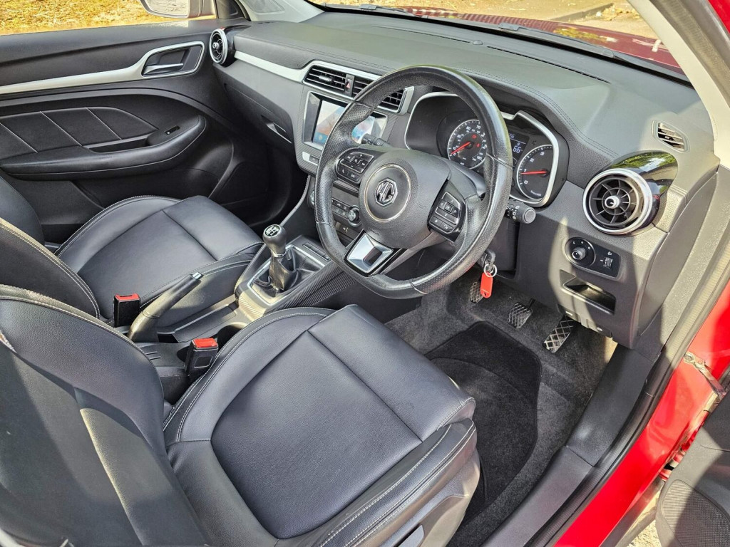MG ZS