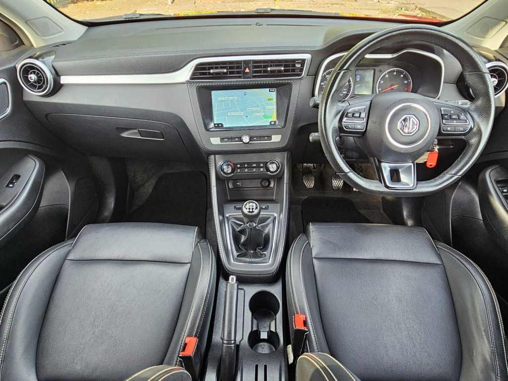 MG ZS
