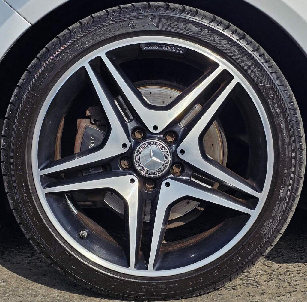 MERCEDES-BENZ CLA