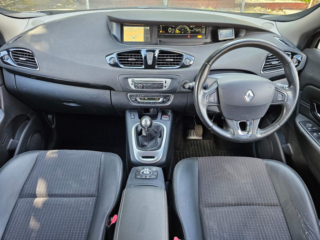 RENAULT SCENIC