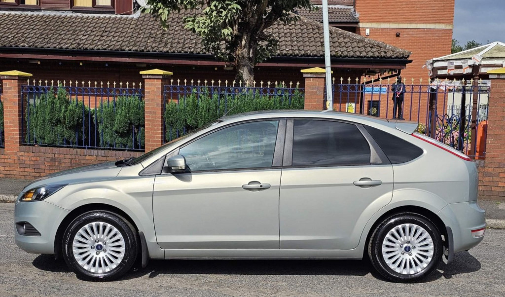 FORD FOCUS