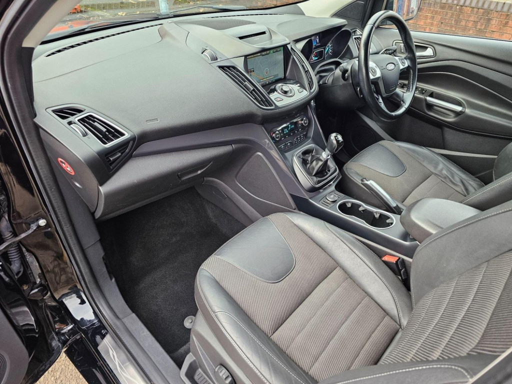 FORD KUGA