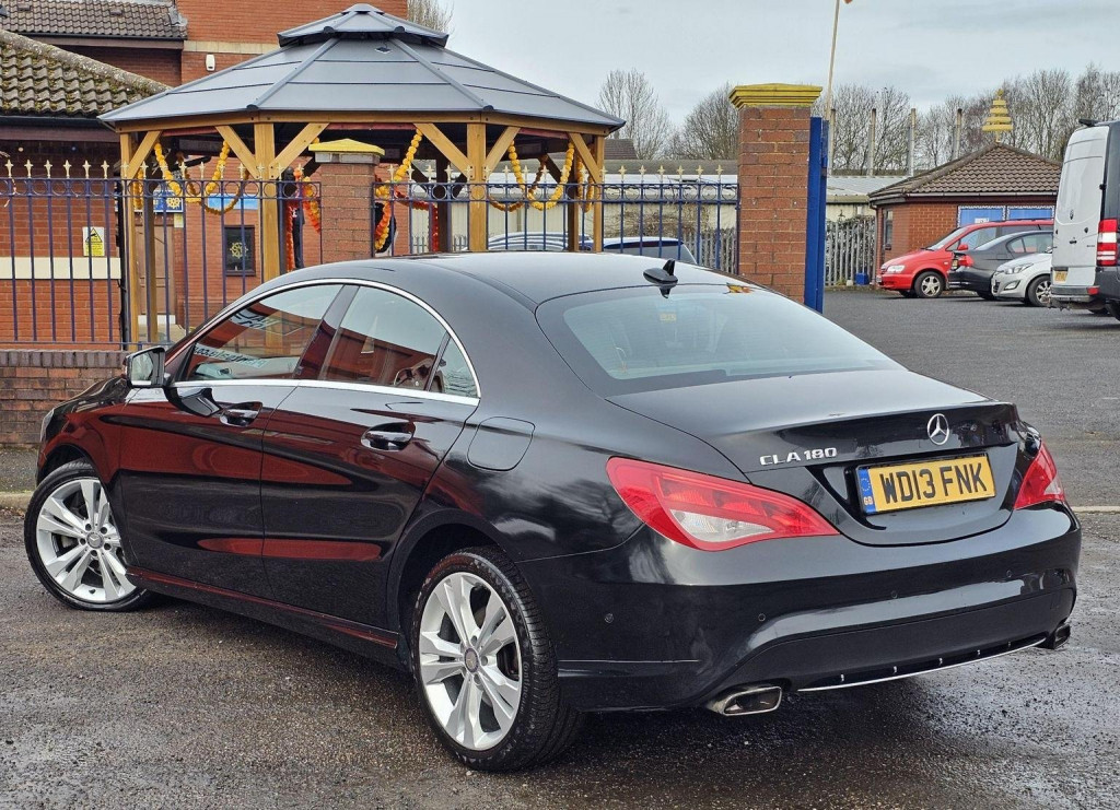 MERCEDES-BENZ CLA