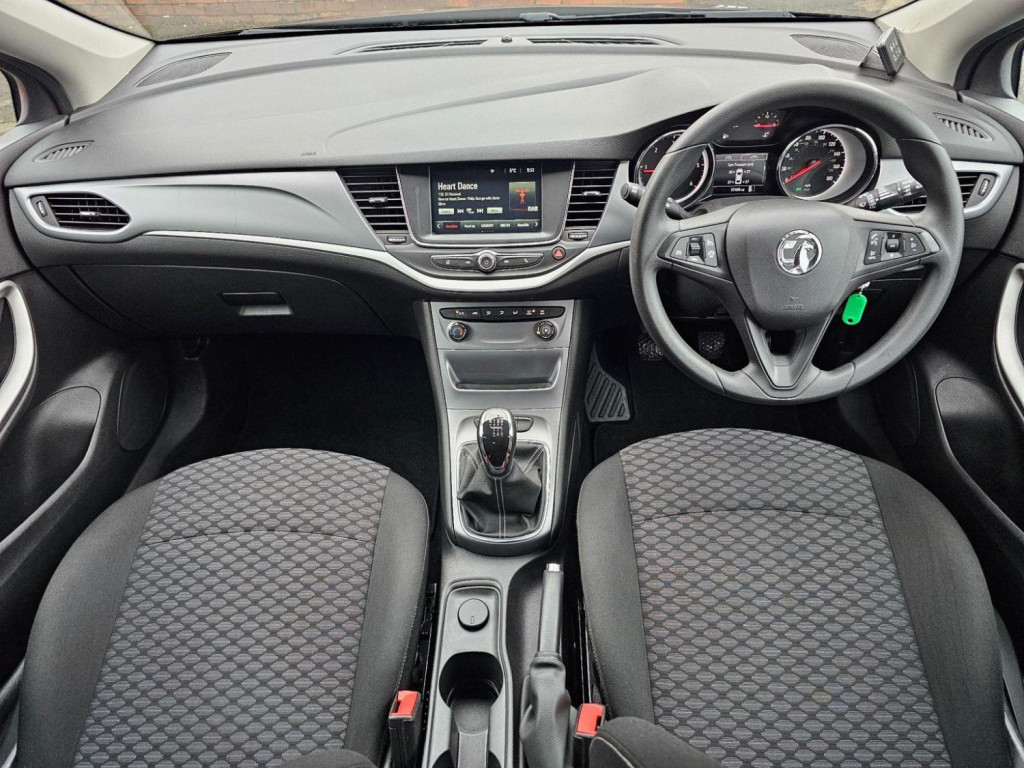 VAUXHALL ASTRA