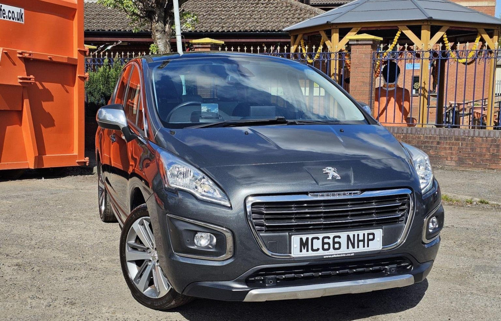 PEUGEOT 3008