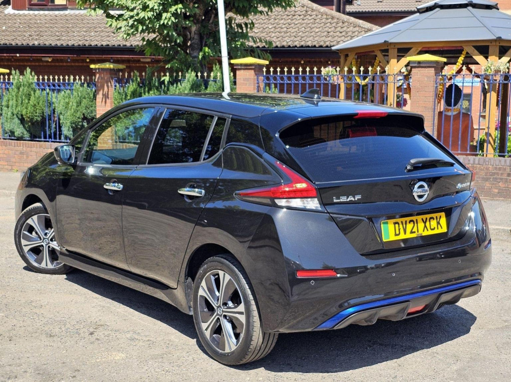 NISSAN LEAF