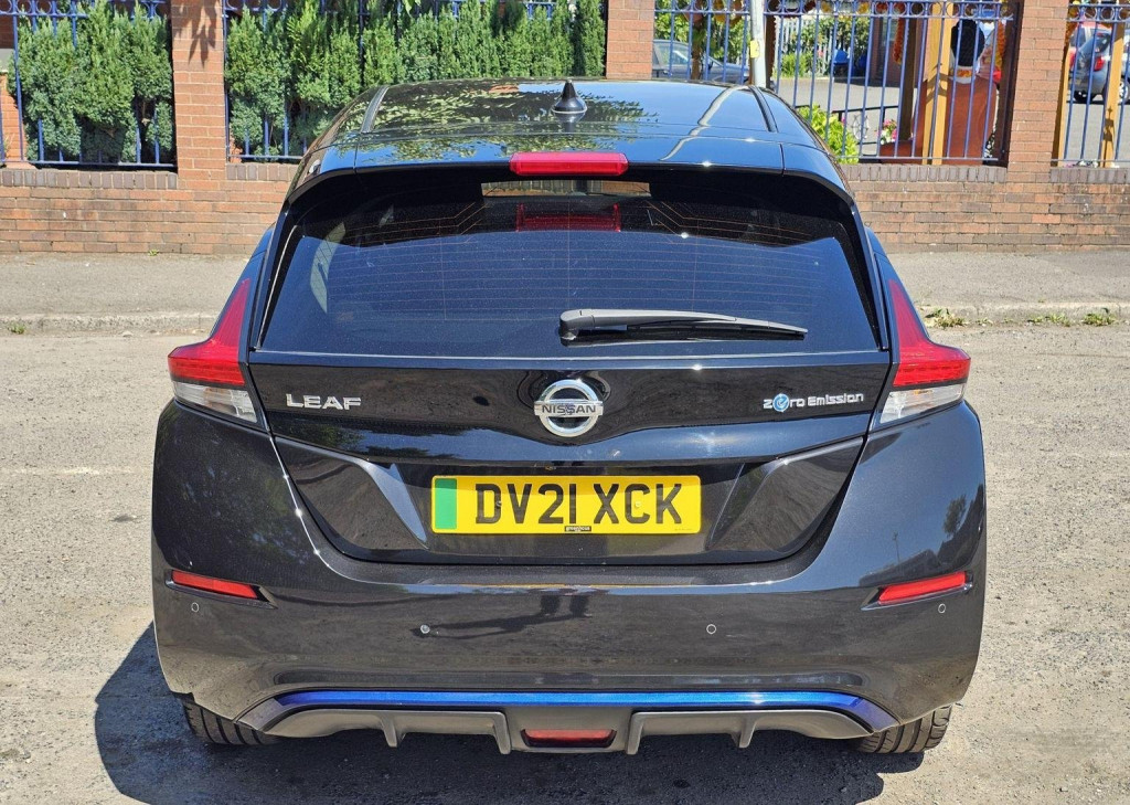NISSAN LEAF
