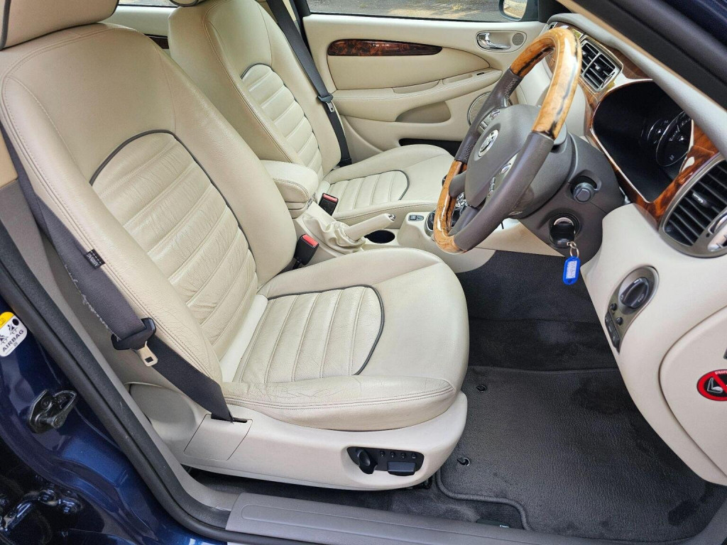 JAGUAR X-TYPE