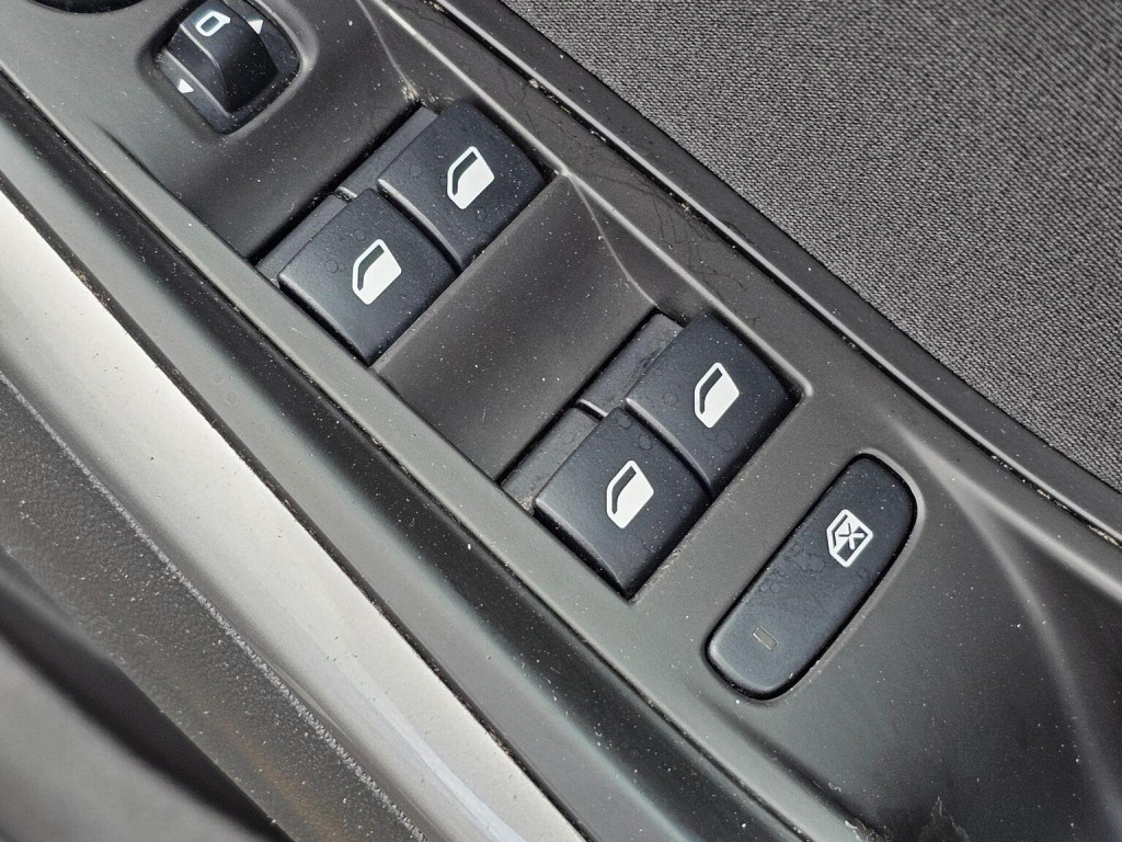 VAUXHALL GRANDLAND X