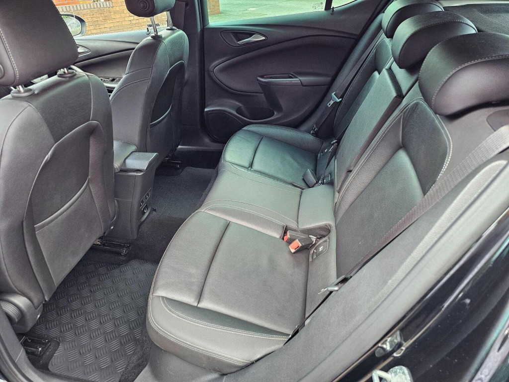VAUXHALL ASTRA