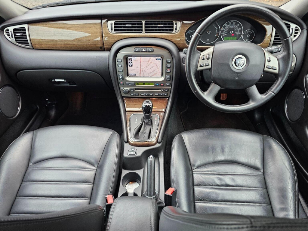 JAGUAR X-TYPE