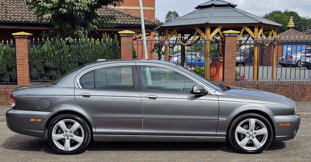 JAGUAR X-TYPE