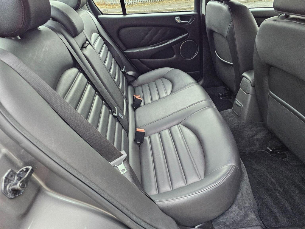JAGUAR X-TYPE
