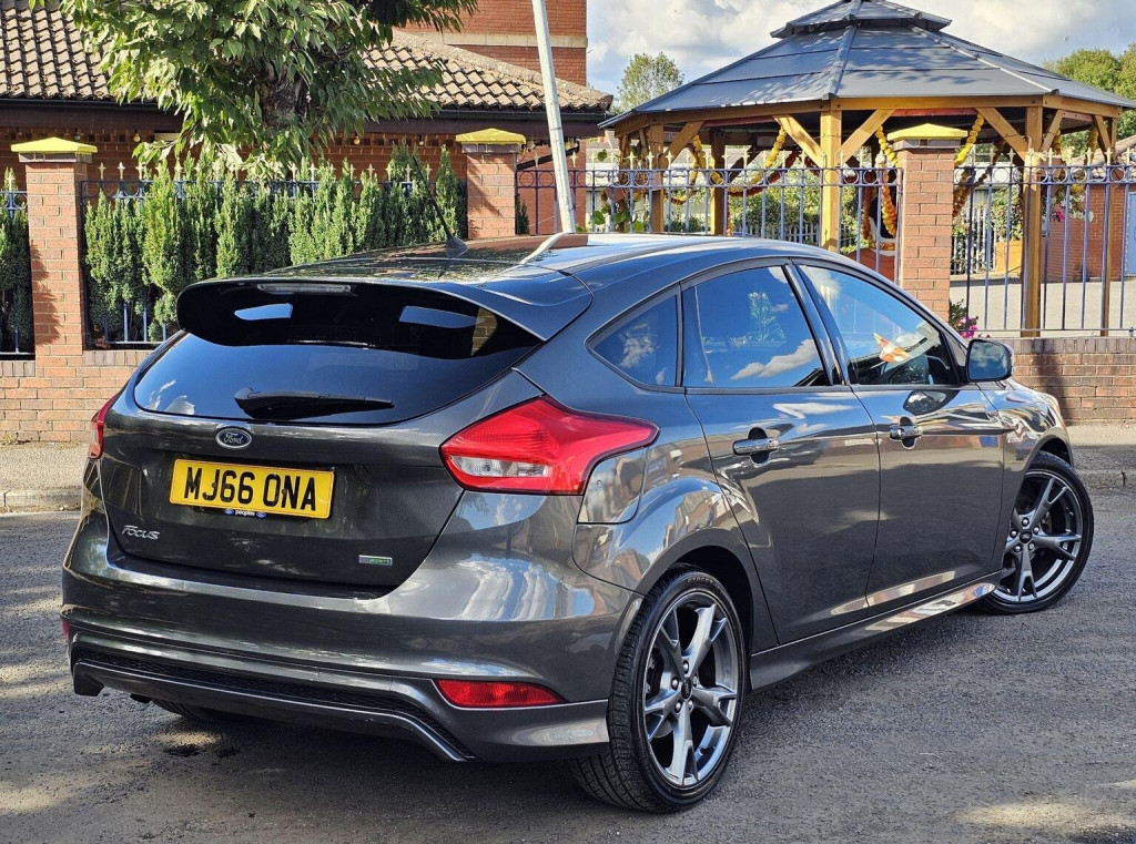 FORD FOCUS