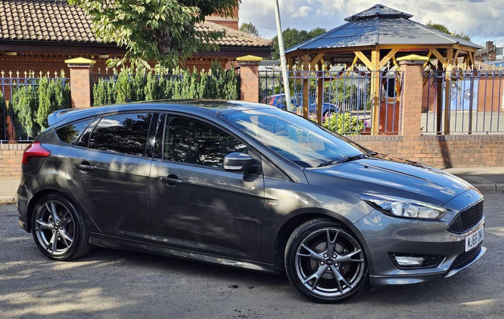 FORD FOCUS
