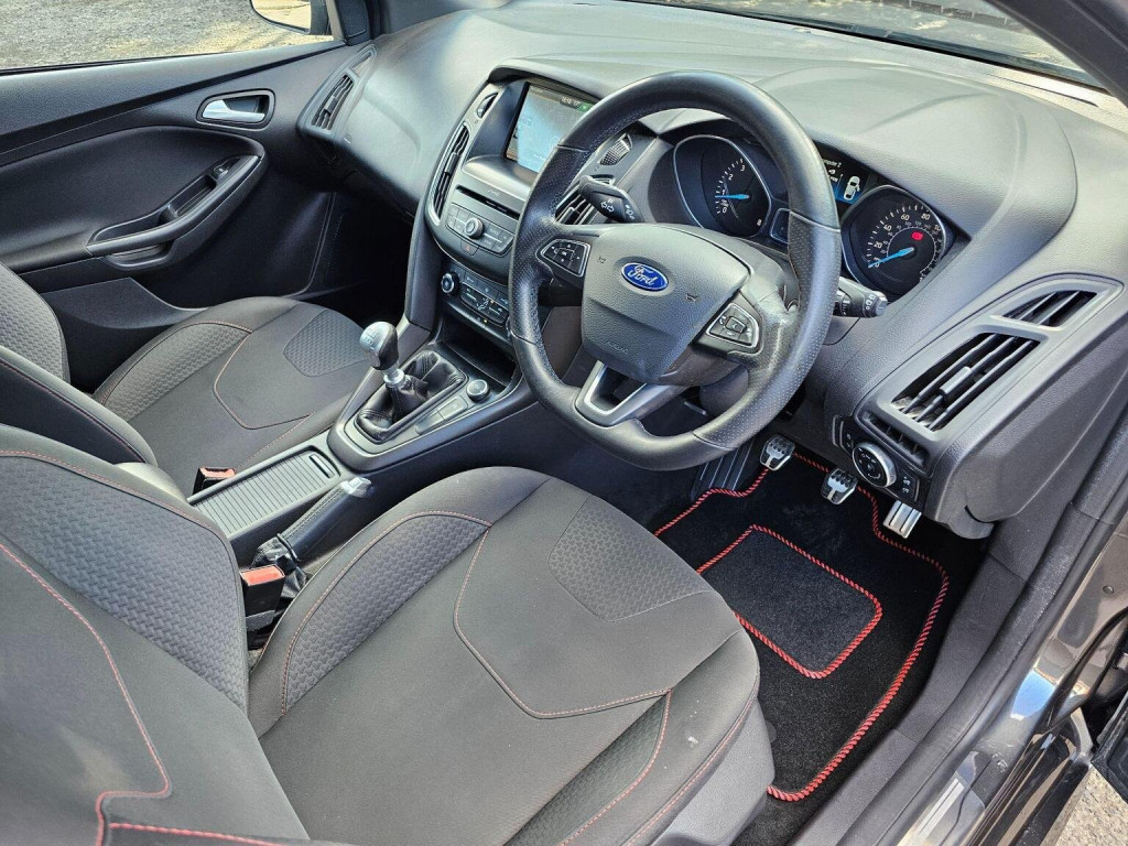 FORD FOCUS
