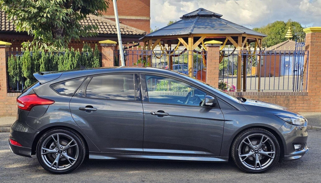 FORD FOCUS