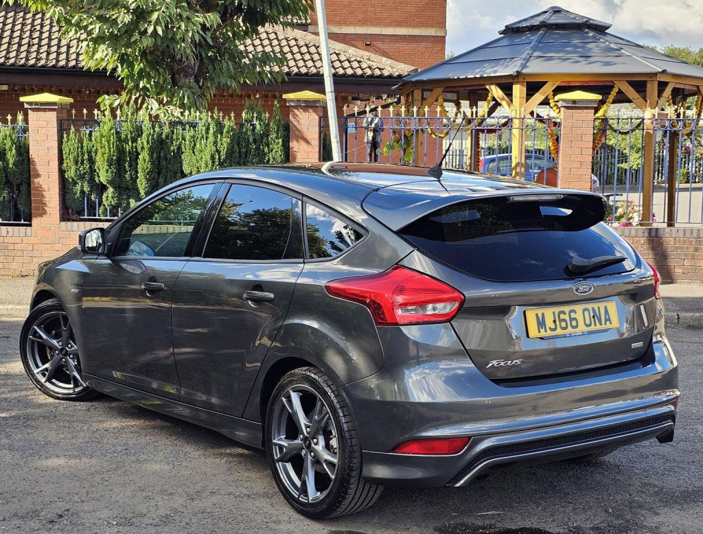 FORD FOCUS