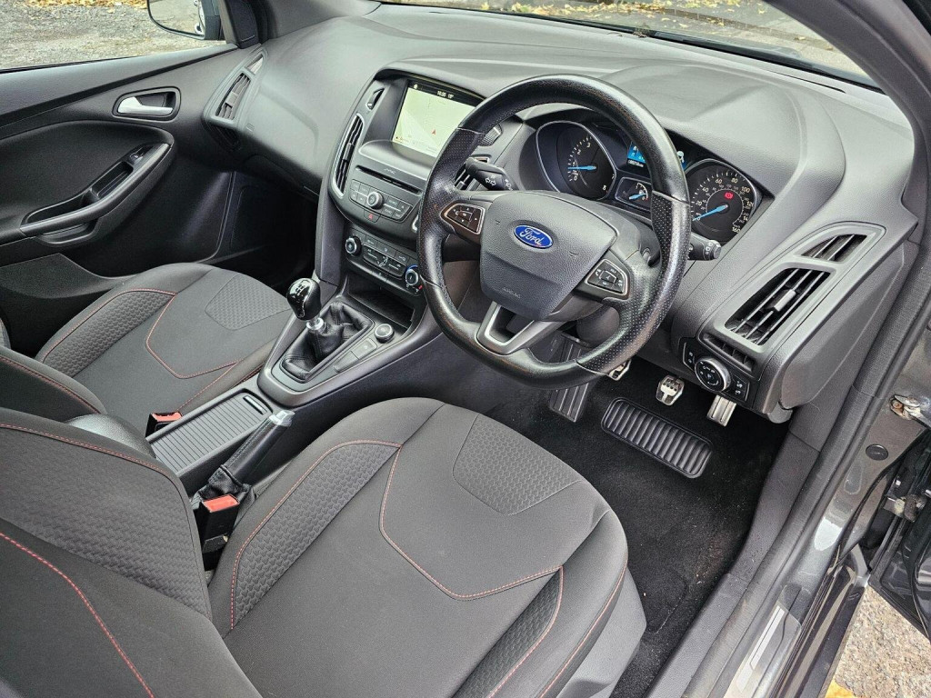 FORD FOCUS